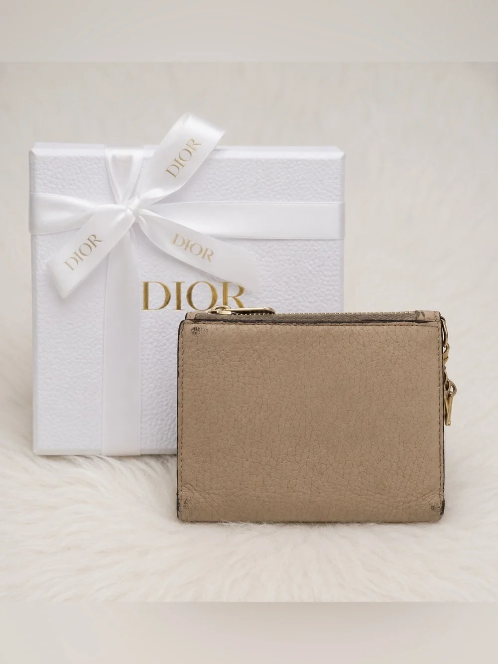 💛🤍💛Christian Dior Logo Charm Wallet Bundle💛🤍💛